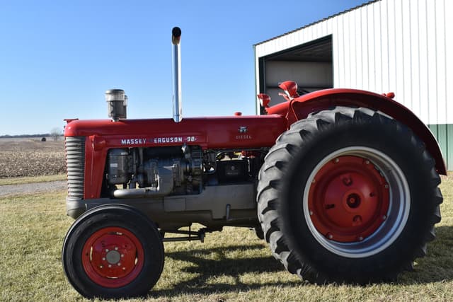 Image of Massey Ferguson 98 equipment image 2