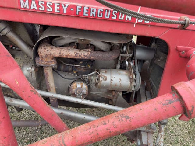 Image of Massey Ferguson 35 equipment image 4