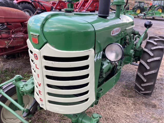 Image of Oliver 440 equipment image 1