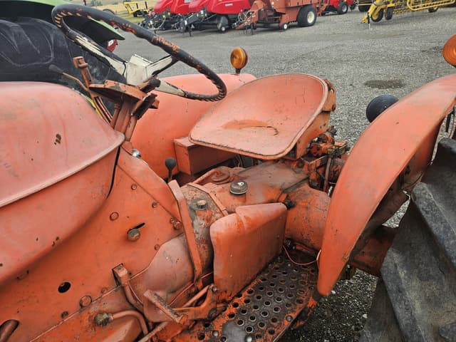 Image of Allis Chalmers D15 equipment image 1