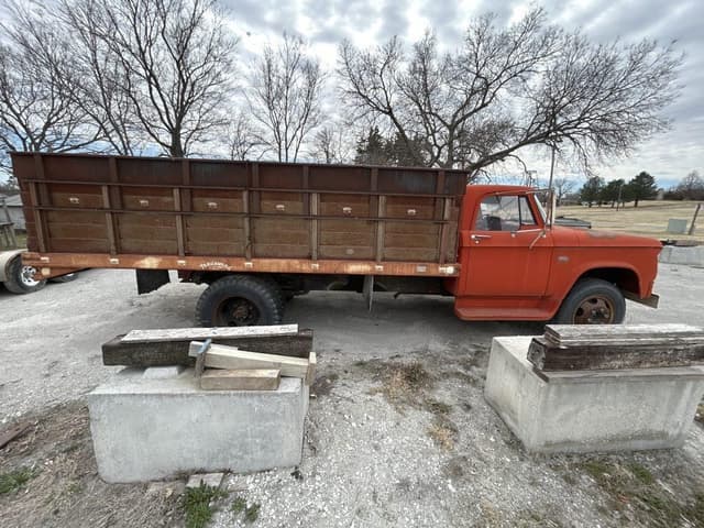 Image of Dodge 500 equipment image 2