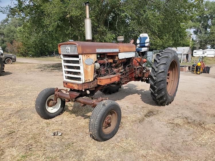 1961 Farmall 460 Equipment Image0