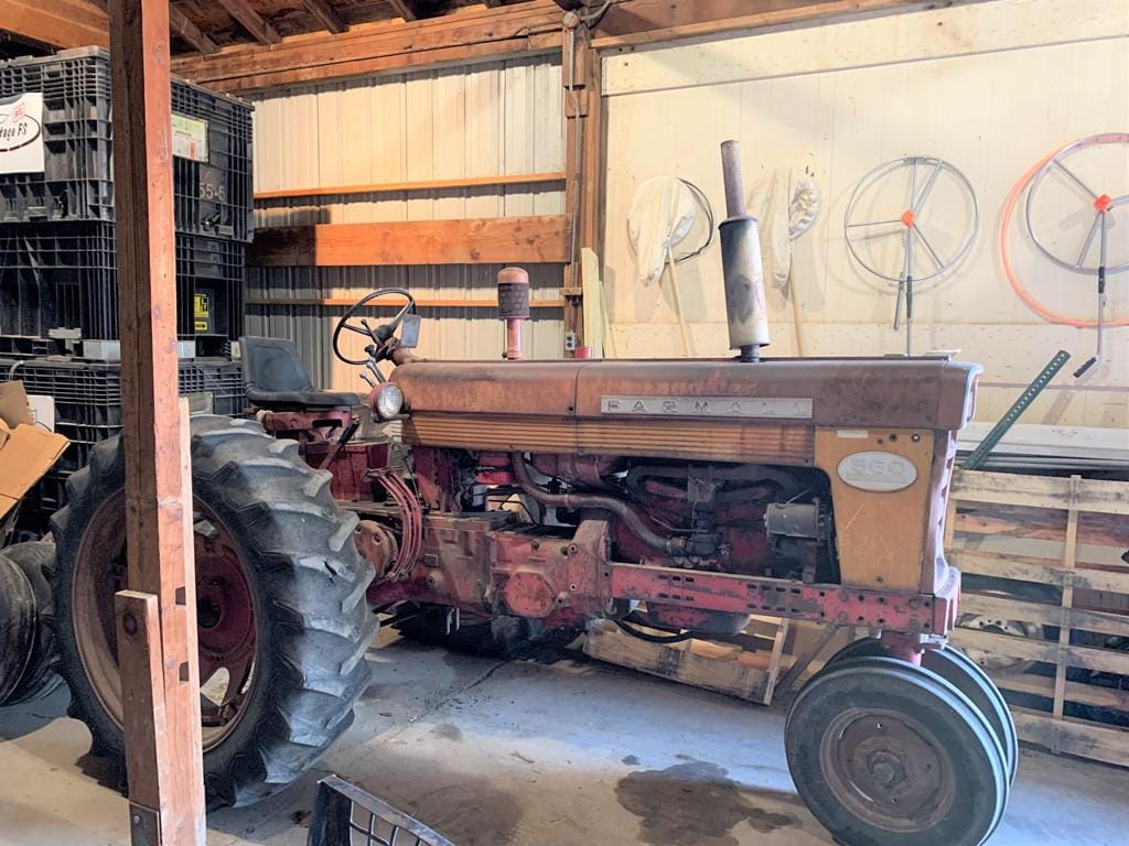 Main image International Harvester 560