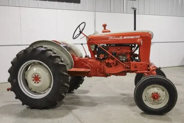 Image of Ford 541 equipment image 3