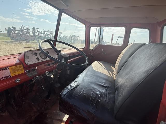 Image of Ford C-550 equipment image 4