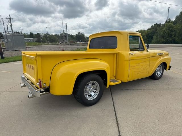 Image of Ford F-100 equipment image 4