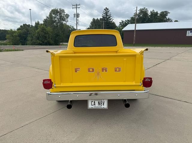 Image of Ford F-100 equipment image 3