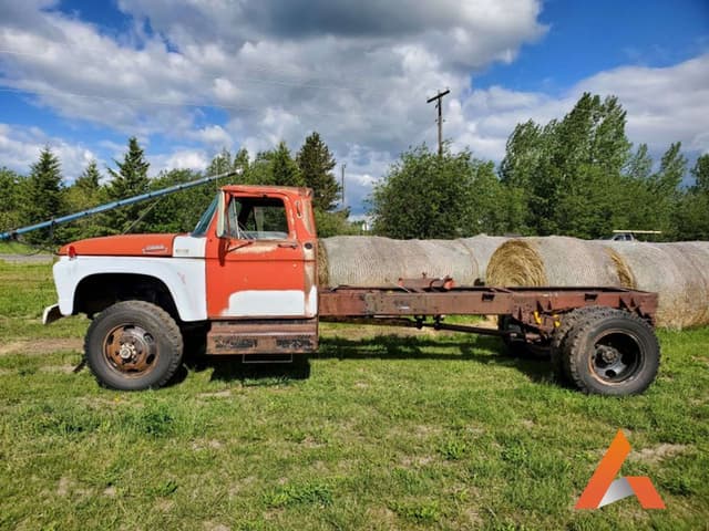 Image of Ford F600 equipment image 1