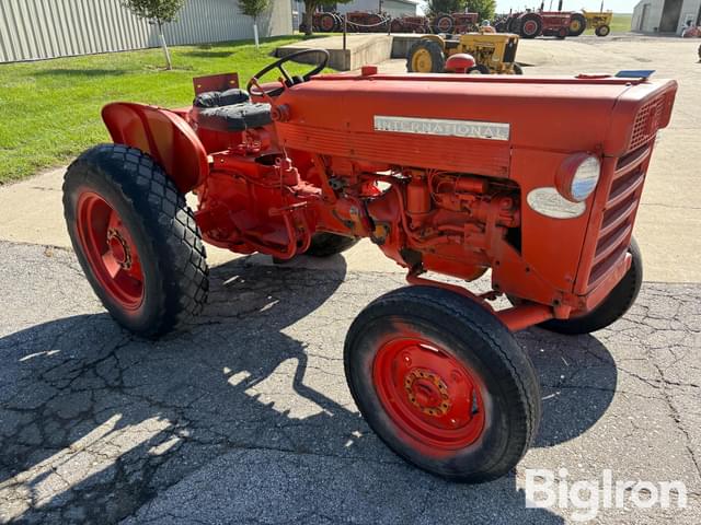 Image of International Harvester 240 equipment image 2