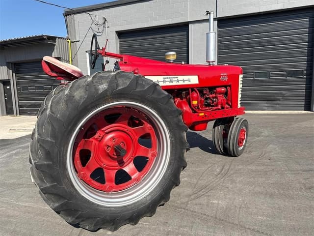 Image of International Harvester 450 equipment image 4