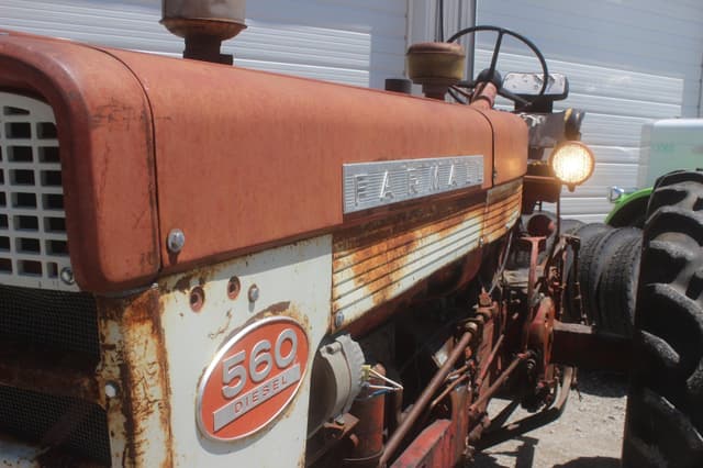 Image of International Harvester 560D equipment image 1