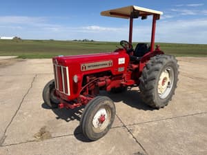 1961 International Harvester B-414 Image
