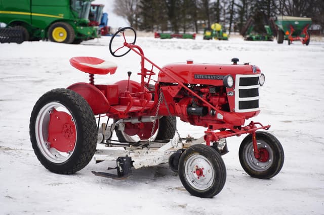 Image of International Harvester Cub equipment image 2