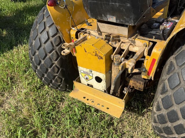 Image of International Harvester Cub Lo-Boy equipment image 2