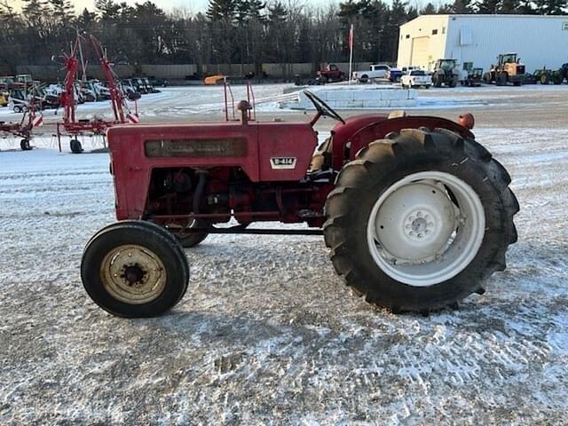 Image of International Harvester D-414 equipment image 4