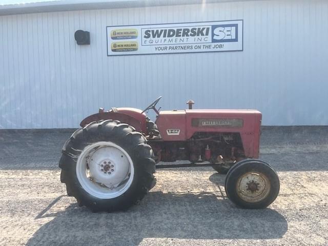 Image of International Harvester B-414 equipment image 1