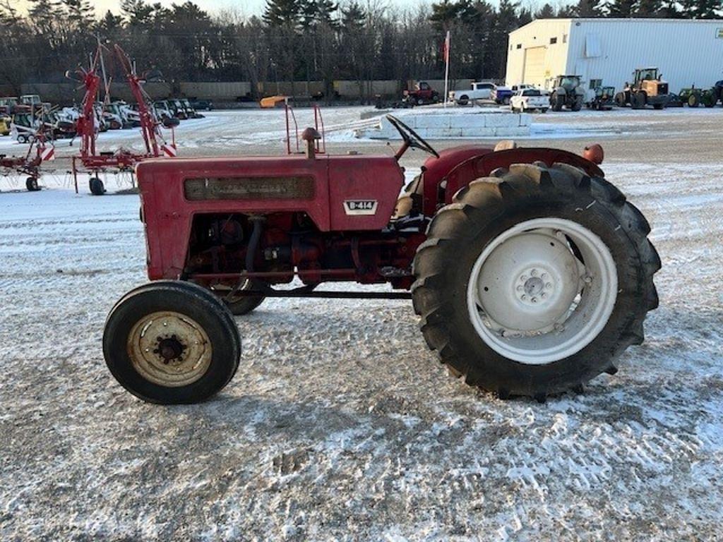 Image of International Harvester B-414 Image 0