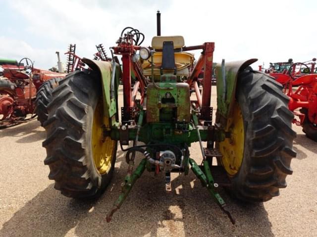 Image of John Deere 3010 equipment image 2