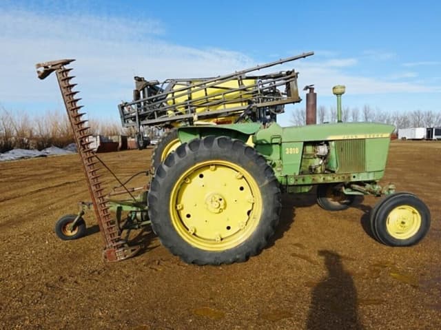Image of John Deere 3010 equipment image 1