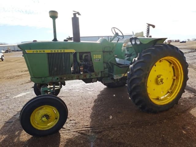 Image of John Deere 3010 equipment image 3