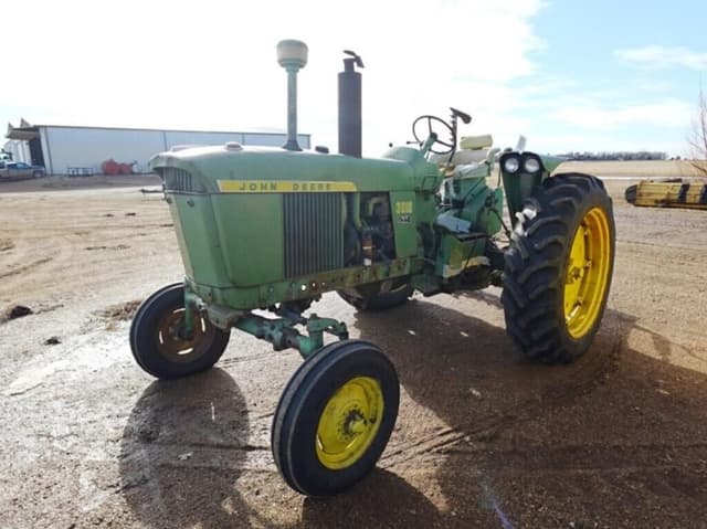 Image of John Deere 3010 equipment image 4