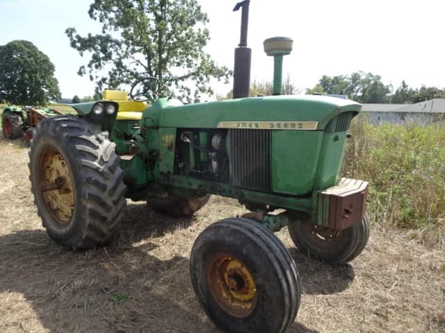 Image of John Deere 4010 equipment image 1