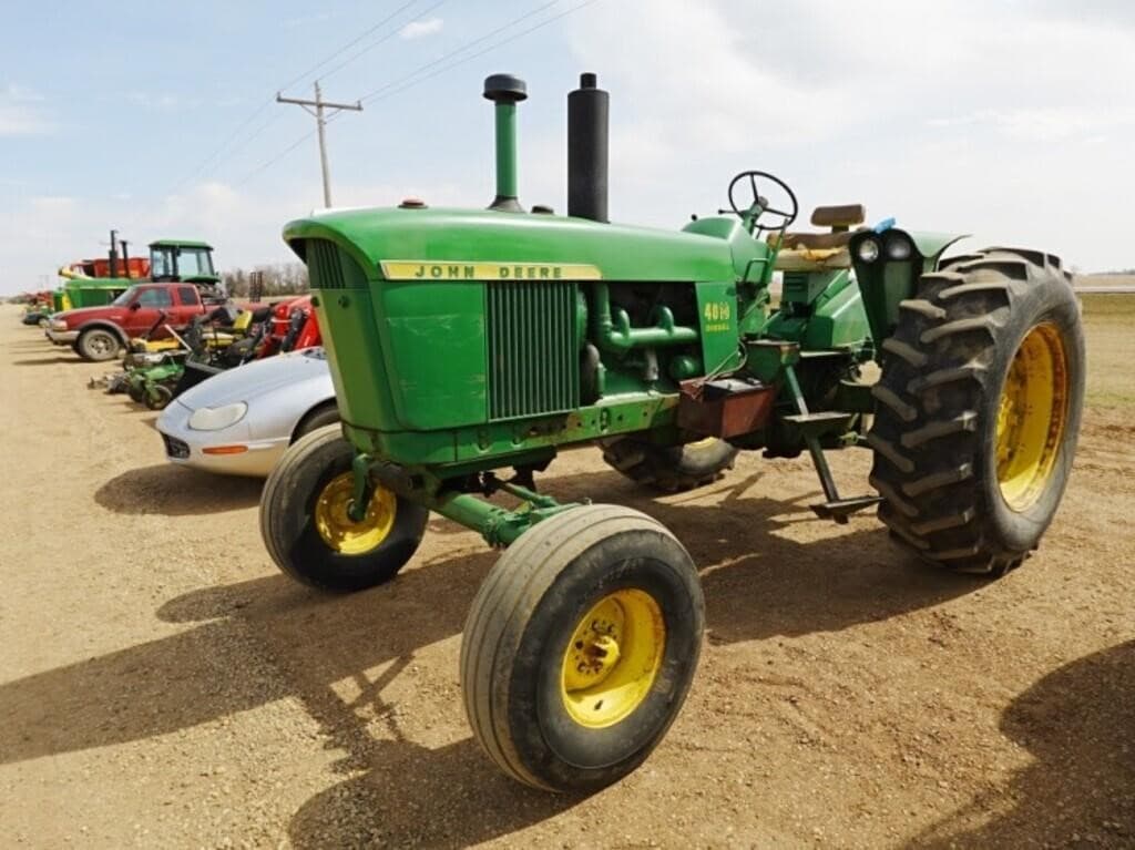 Image of John Deere 4010 Primary image