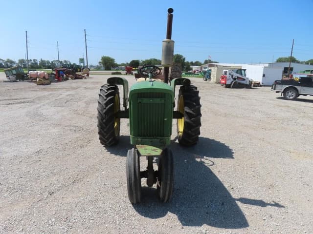 Image of John Deere 2010 equipment image 2