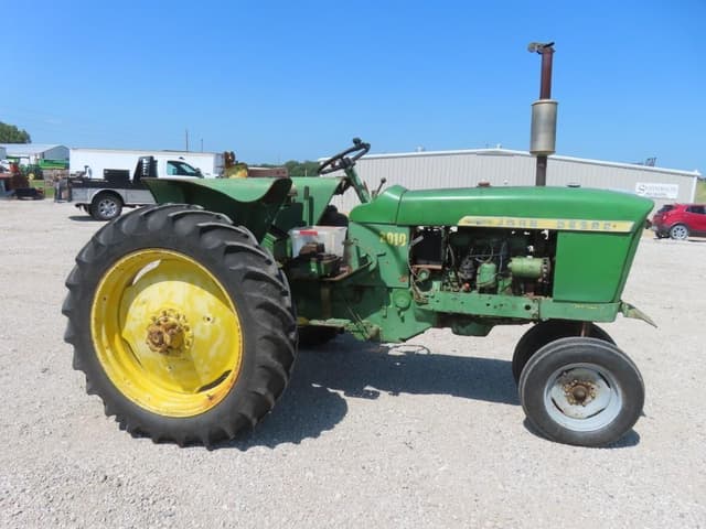Image of John Deere 2010 equipment image 4