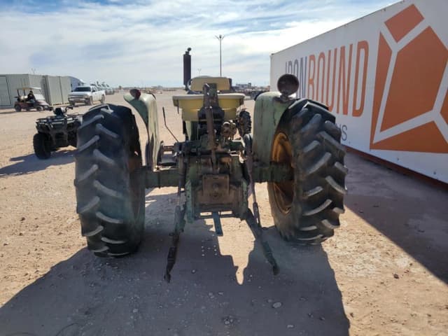 Image of John Deere 2010 equipment image 3