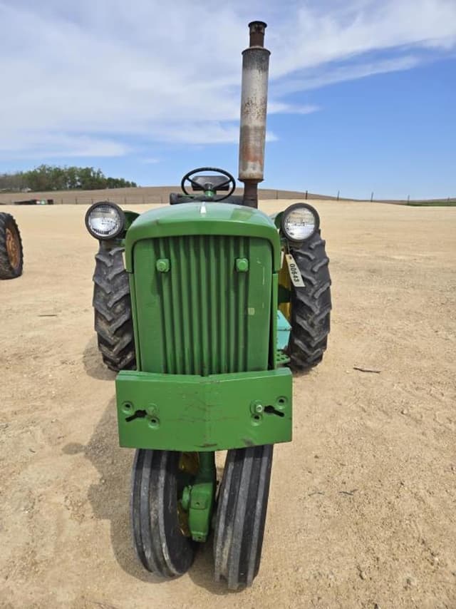 Image of John Deere 2010 equipment image 1