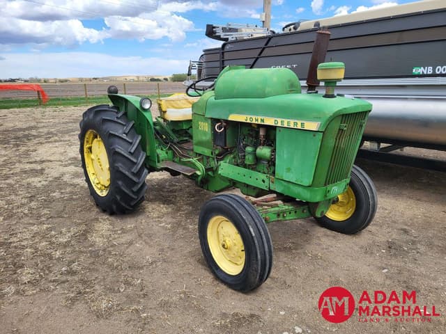 Image of John Deere 2010 equipment image 1