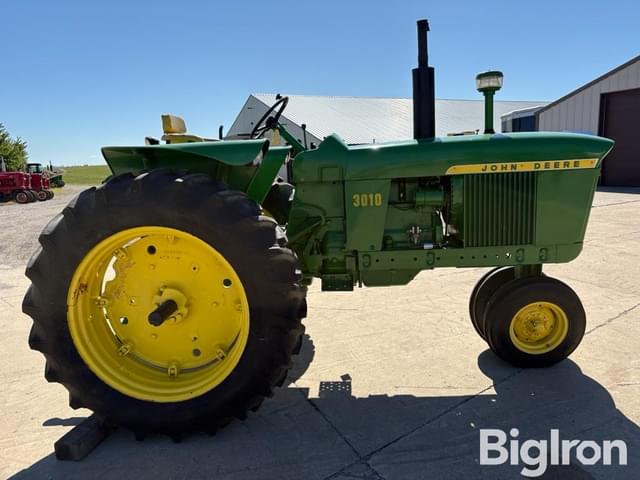 Image of John Deere 3010 equipment image 3