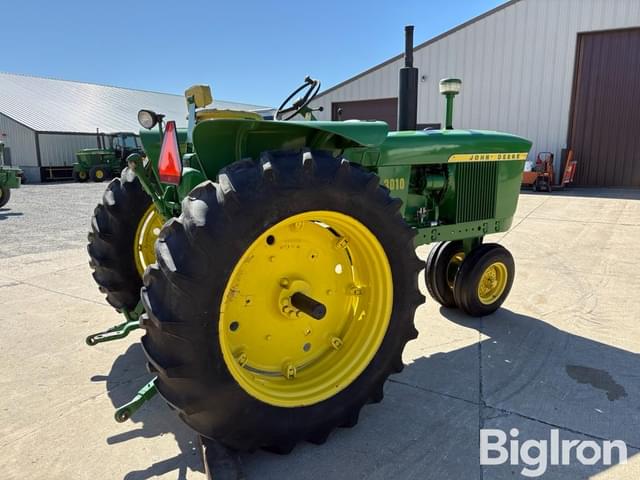 Image of John Deere 3010 equipment image 4