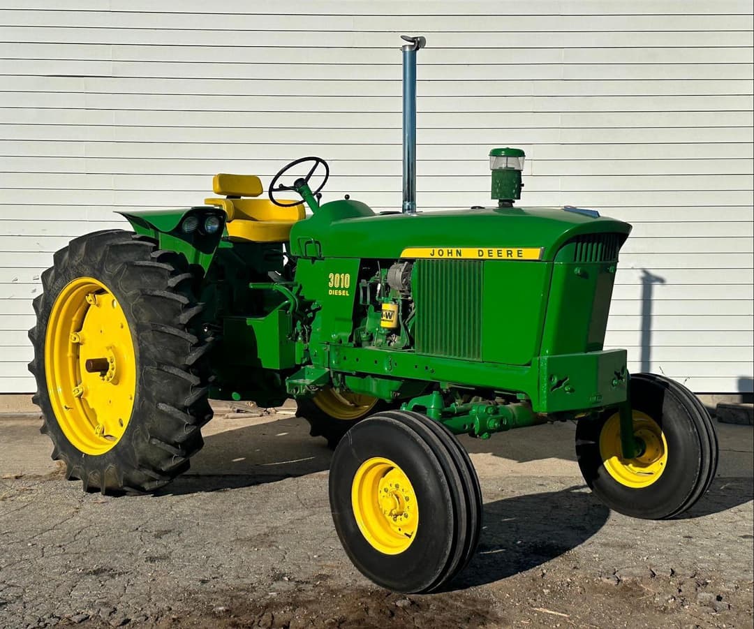 Image of John Deere 3010 Primary image