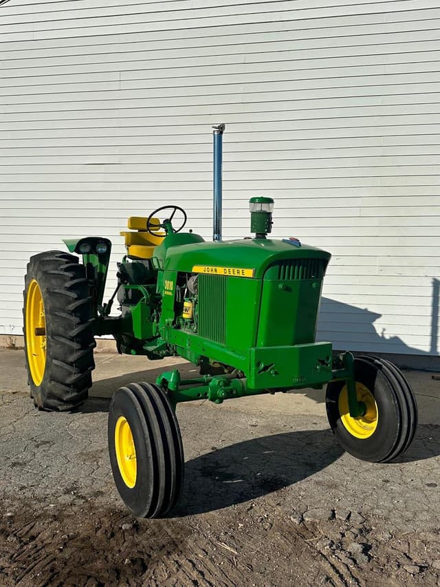 Image of John Deere 3010 equipment image 1