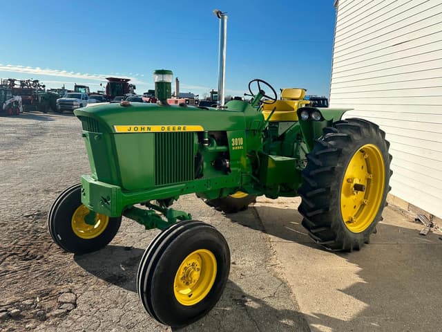 Image of John Deere 3010 equipment image 4