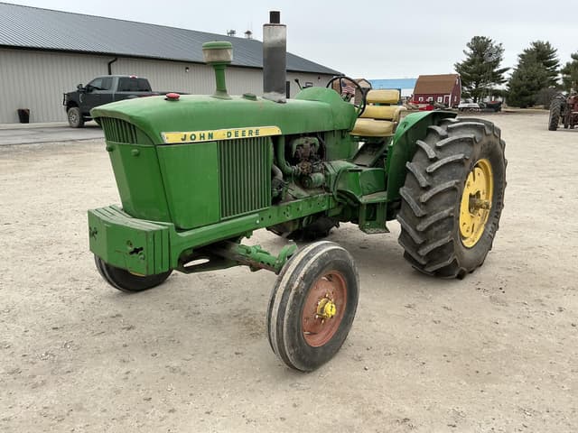 Image of John Deere 3010 equipment image 2