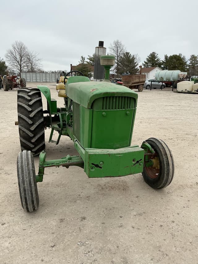 Image of John Deere 3010 equipment image 1