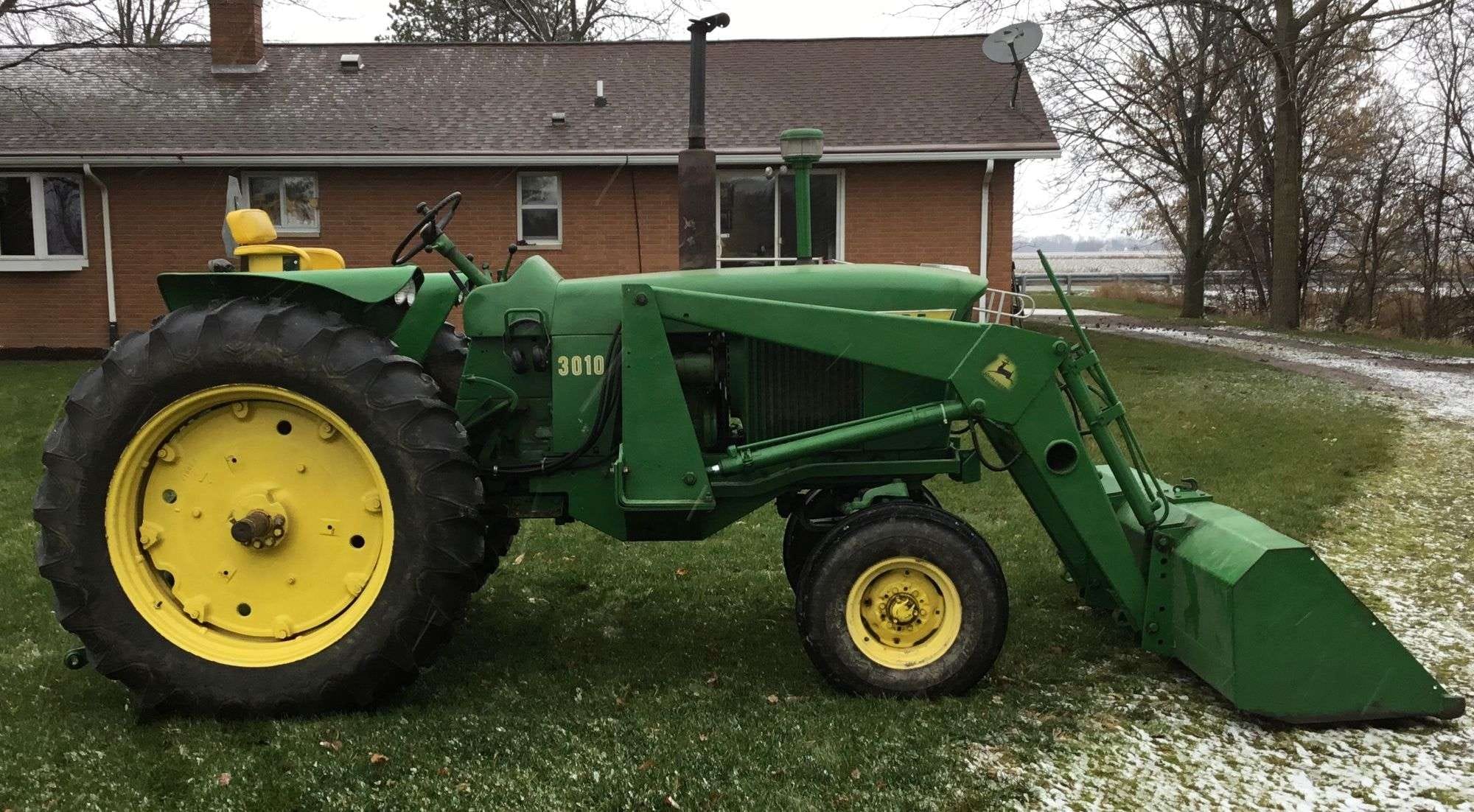 Main image John Deere 3010