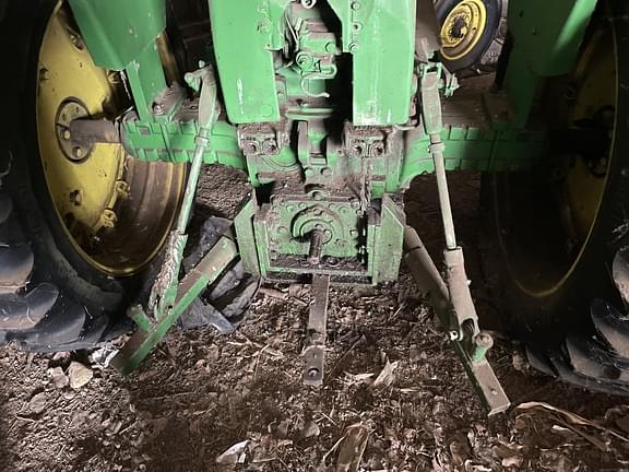 Image of John Deere 3010 equipment image 2