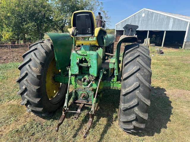 Image of John Deere 3010 equipment image 3