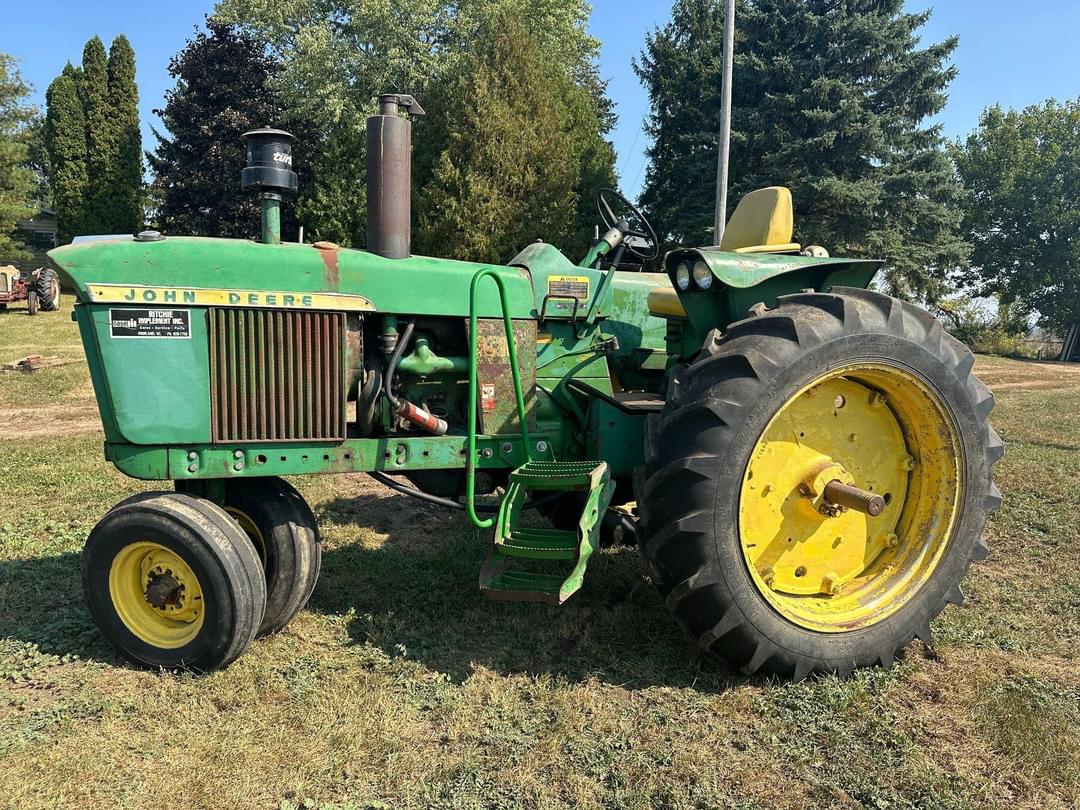 Image of John Deere 3010 Primary image