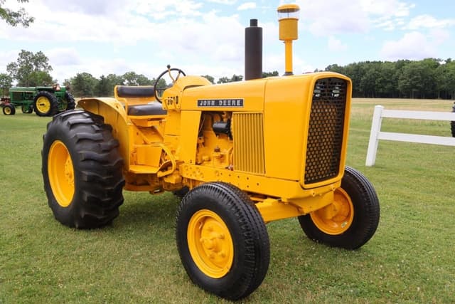 Image of John Deere 3010 equipment image 3