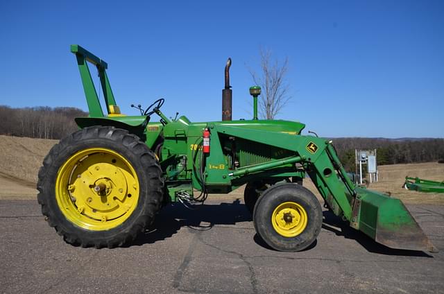 Image of John Deere 3010 equipment image 1