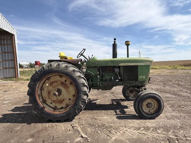 Image of John Deere 3010 equipment image 3