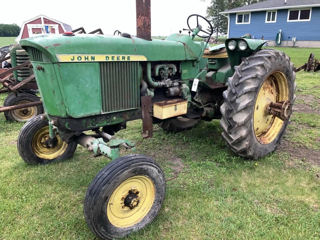 Image of John Deere 3010 Primary image