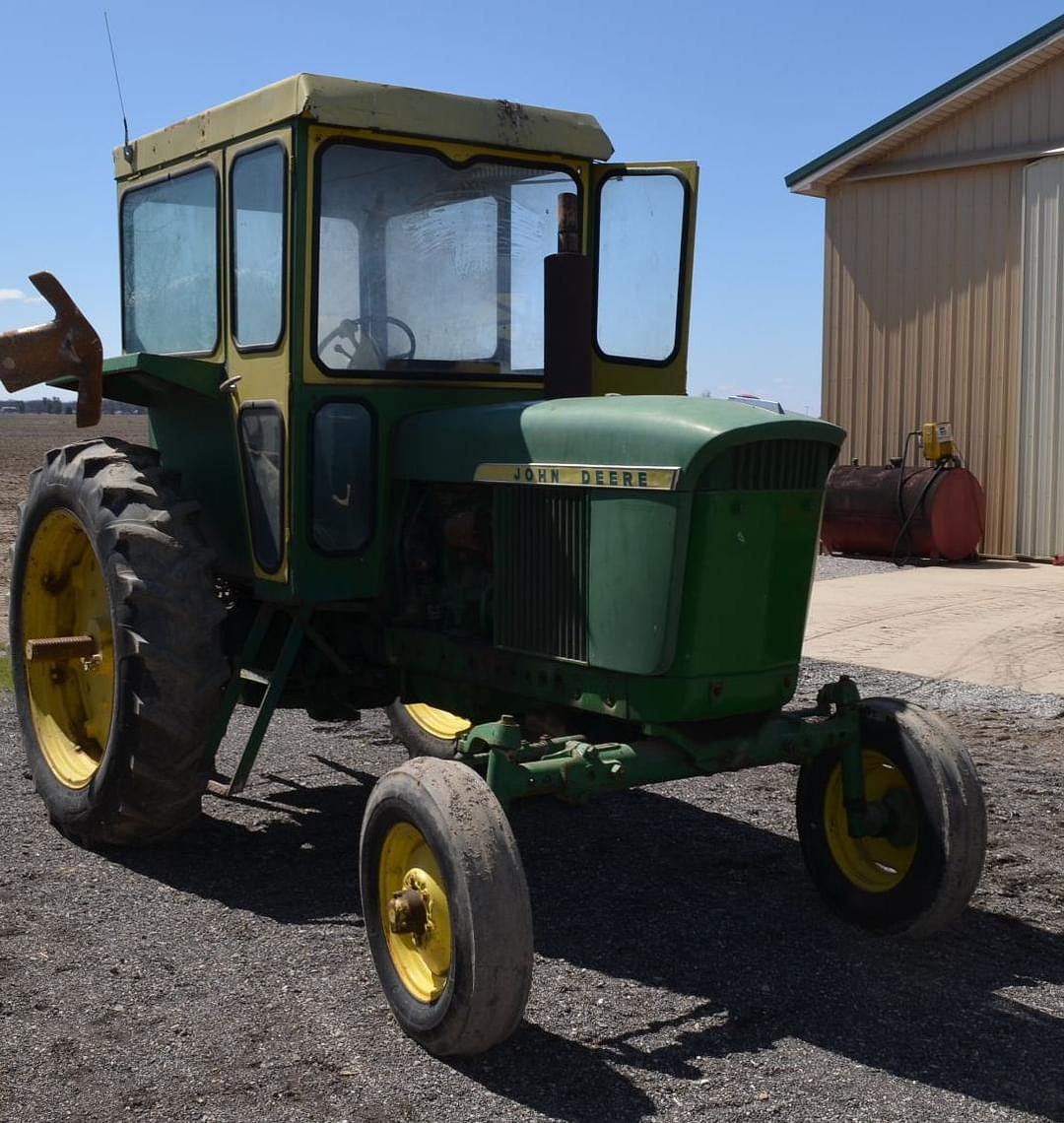 Image of John Deere 3010 Primary image