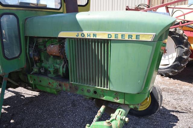 Image of John Deere 3010 equipment image 4