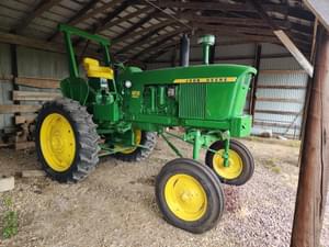1961 John Deere 4010 Image